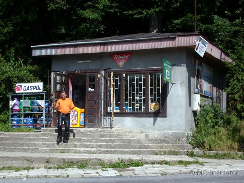 pol_28.jpg - [fi]On jäätelö hyvää kun kaksin syö...[en] [ru]