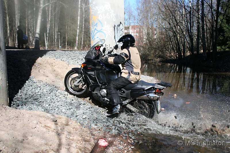 jarih1.jpg - [fi]Ajoharjoittelua[en]Drive training[ru]Drive training